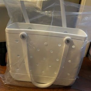 Bogg Baby off shore white new with tags